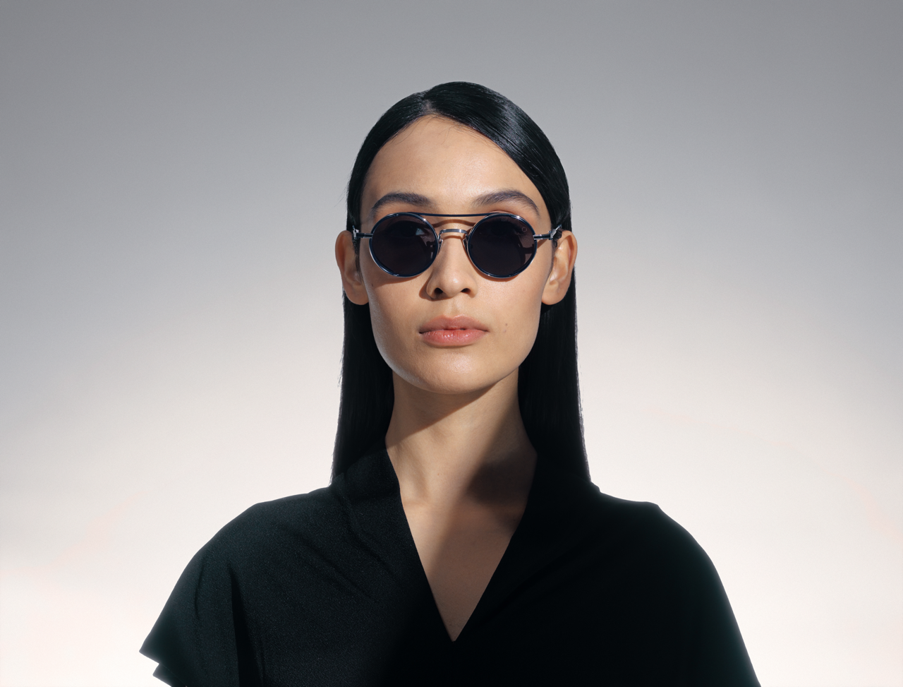 akoni eris sunglasses lifestyle front female