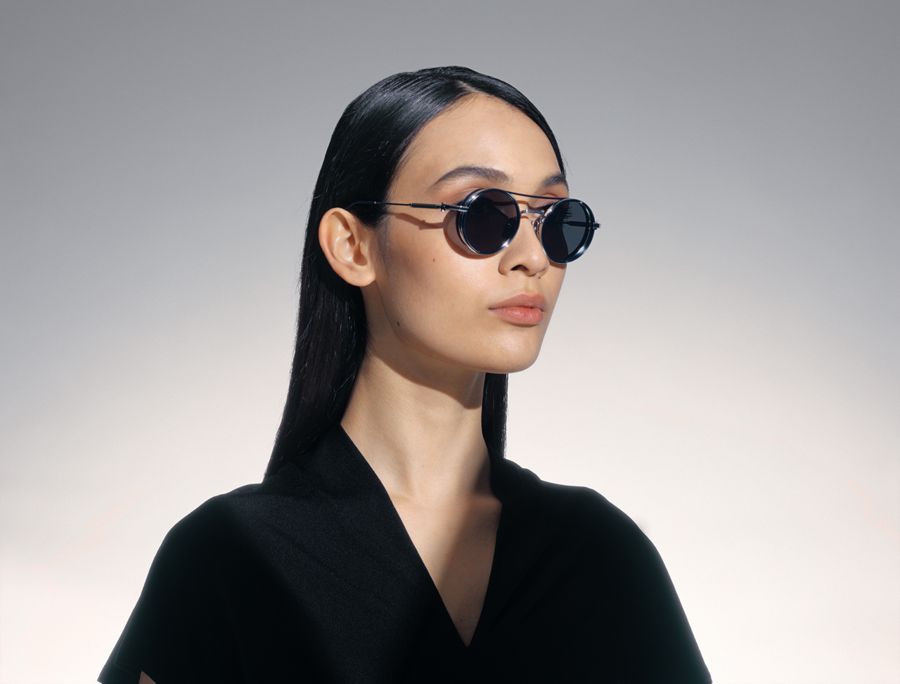 akoni eris sunglasses lifestyle side female