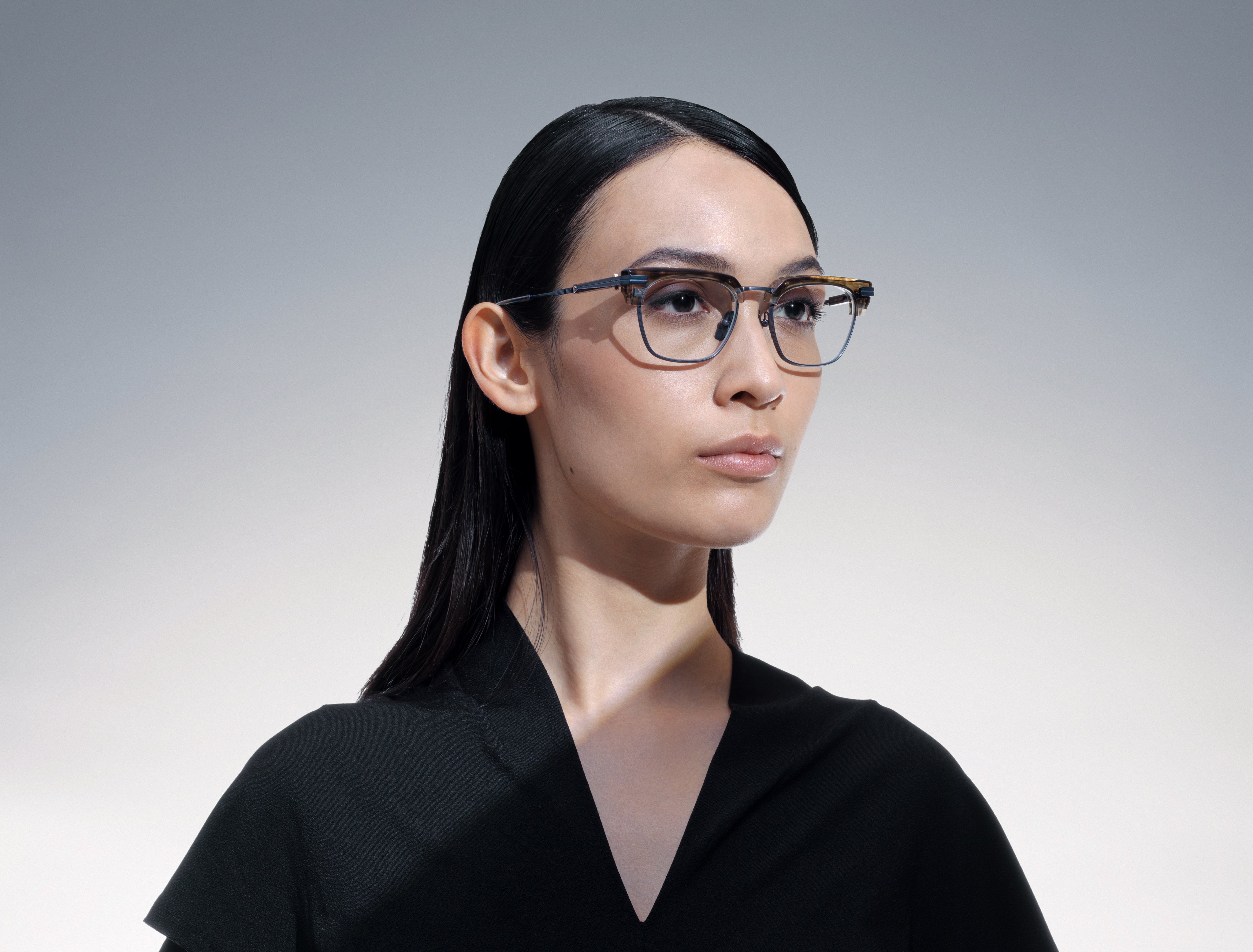akoni hubble optical glasses lifestyle side female