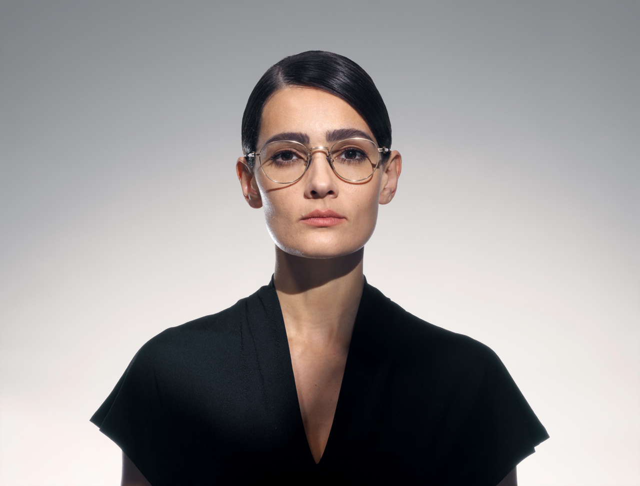 akoni pioneer optical glasses lifestyle front female